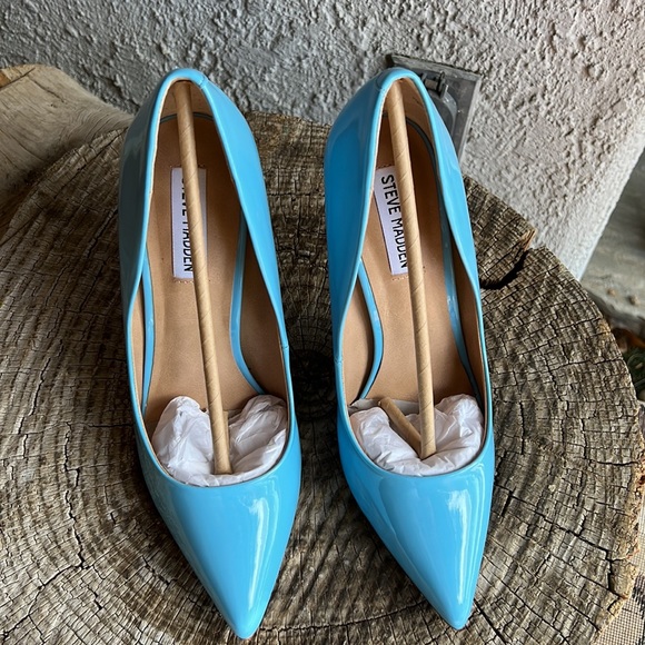 Steve Madden's Daisie Stilettos - Picture 6 of 9